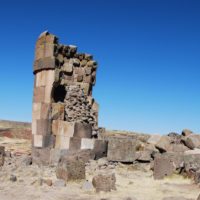 Lake-Titicaca-ruins