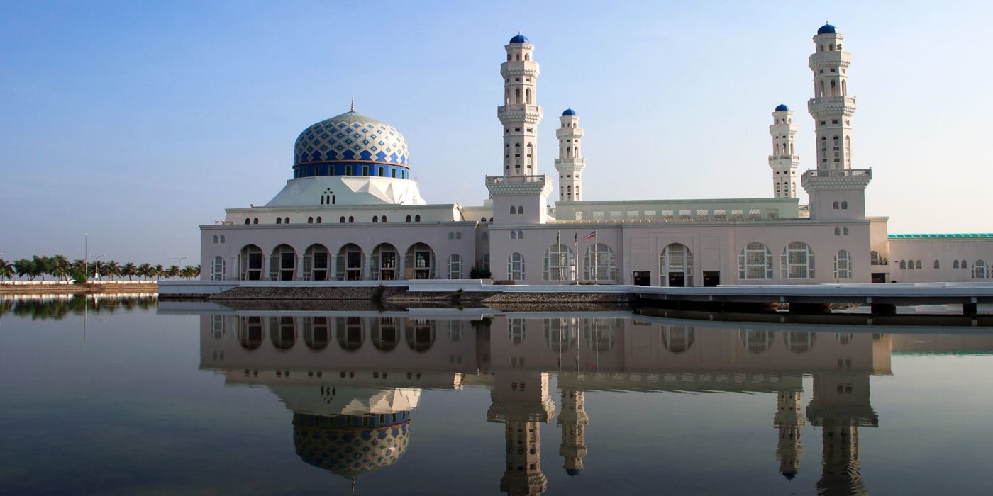Malaysia_floating_mosque_kota_kinabalu_borneo