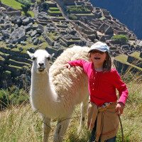 Peru-family-Machu_Picchu