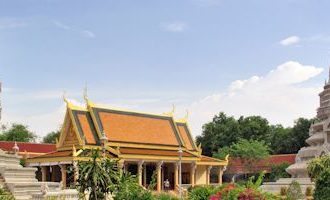 phnom-penh-silver-pagoda-cambodia