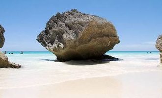 rocks-cancun-mexico
