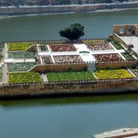 amber-fort-India-garden