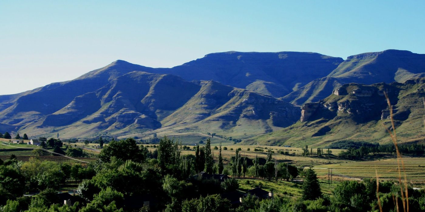 drakensberg-mountains-south-africa
