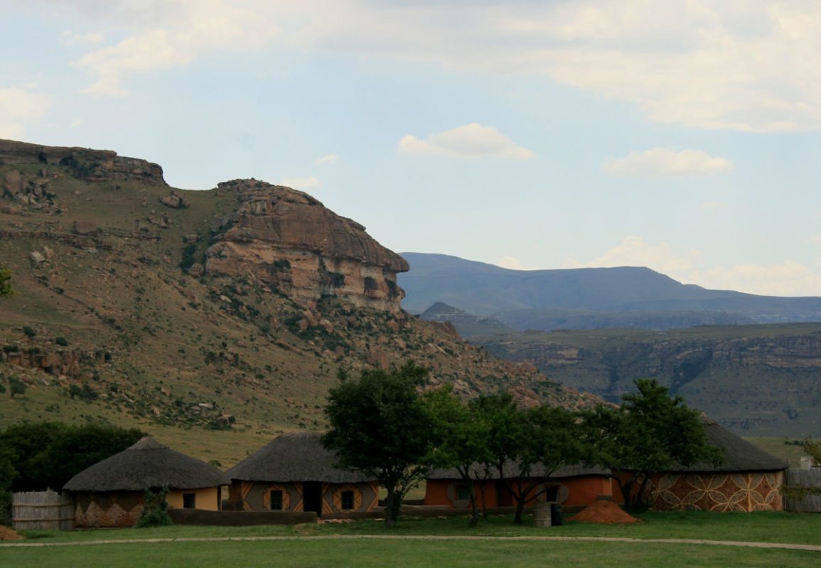 drakensberg-village-south-africa