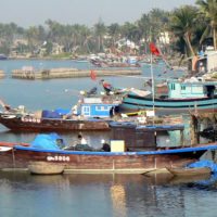 hoi-an-vietnam-boat-port