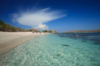 komodo-islands-beach-indonesia