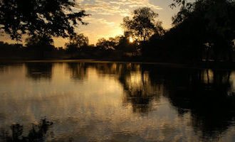 luangwa-river-sunrise-zambia