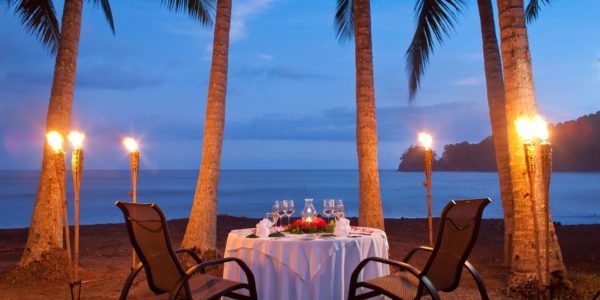 romantic-dinner-at-punta-islita-beach-costa-rica