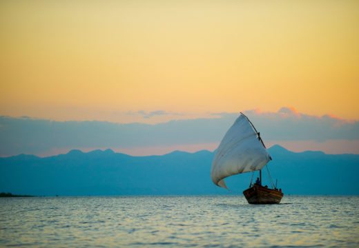 Lake-Malawi-sailboat-zambia