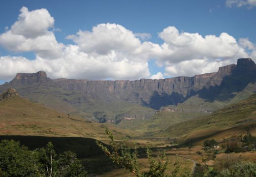 drakensburg-south-africa-kwazulu-natal