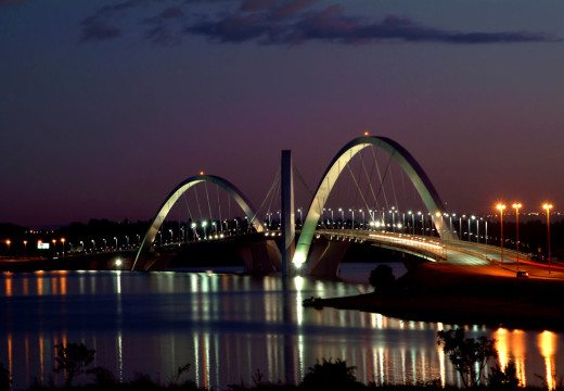 Juscelino_Kubitschek_Bridge_Brasilia_Brazil