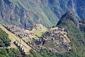Side_view_Machu_Picchu_Peru