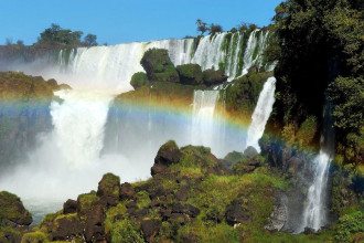 Rainbow_Iguaçu_Falls_Brazil