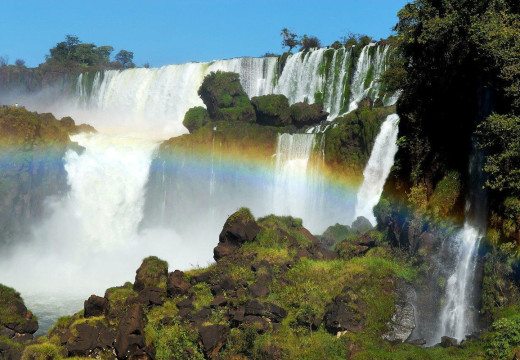 Rainbow_Iguaçu_Falls_Brazil