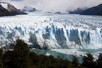 Glacier-Perito-Moreno-Patagonia-Argentina