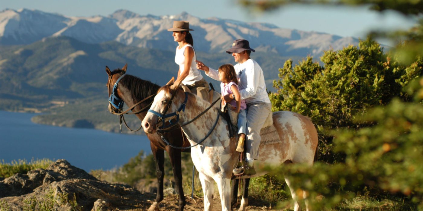 Horseback-riding-Arelauquen-lodge-Bariloche-Argentina