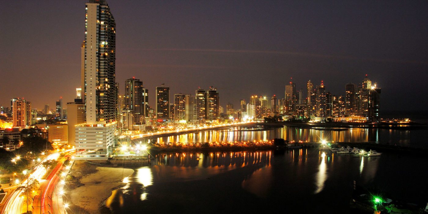 Panama-city-night