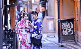 japan-kimono-kyoto-women-person