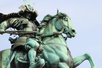 statue-equestrian-bronze-samurai