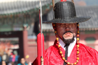 korea-guard-seoul-asia-traditional-guard-soldier