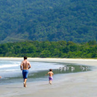 Picinguaba-beach-family